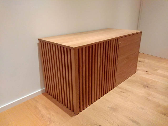 Indoor Box für den Hund in Eiche massiv
